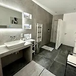 Exklusive Neubau-ferienwohnung In * 바르부르크