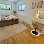 Exklusive Neubau-ferienwohnung In