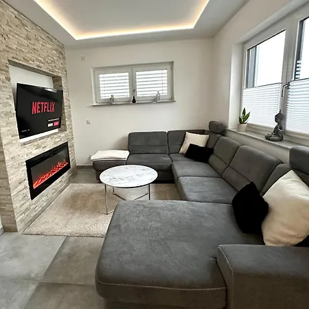 Exklusive Neubau-ferienwohnung In Апартаменты *