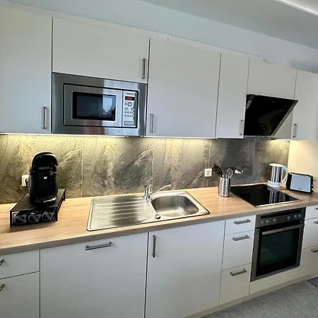 Exklusive Neubau-ferienwohnung In *